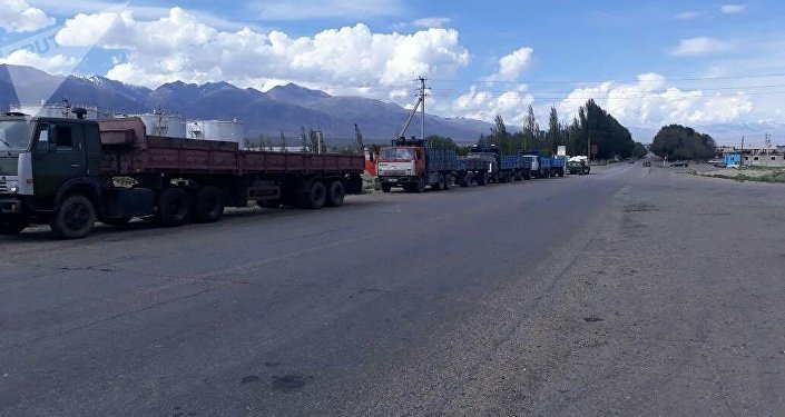 Забастовка водителей, которые доставляют уголь на Бишкекский ТЭЦ